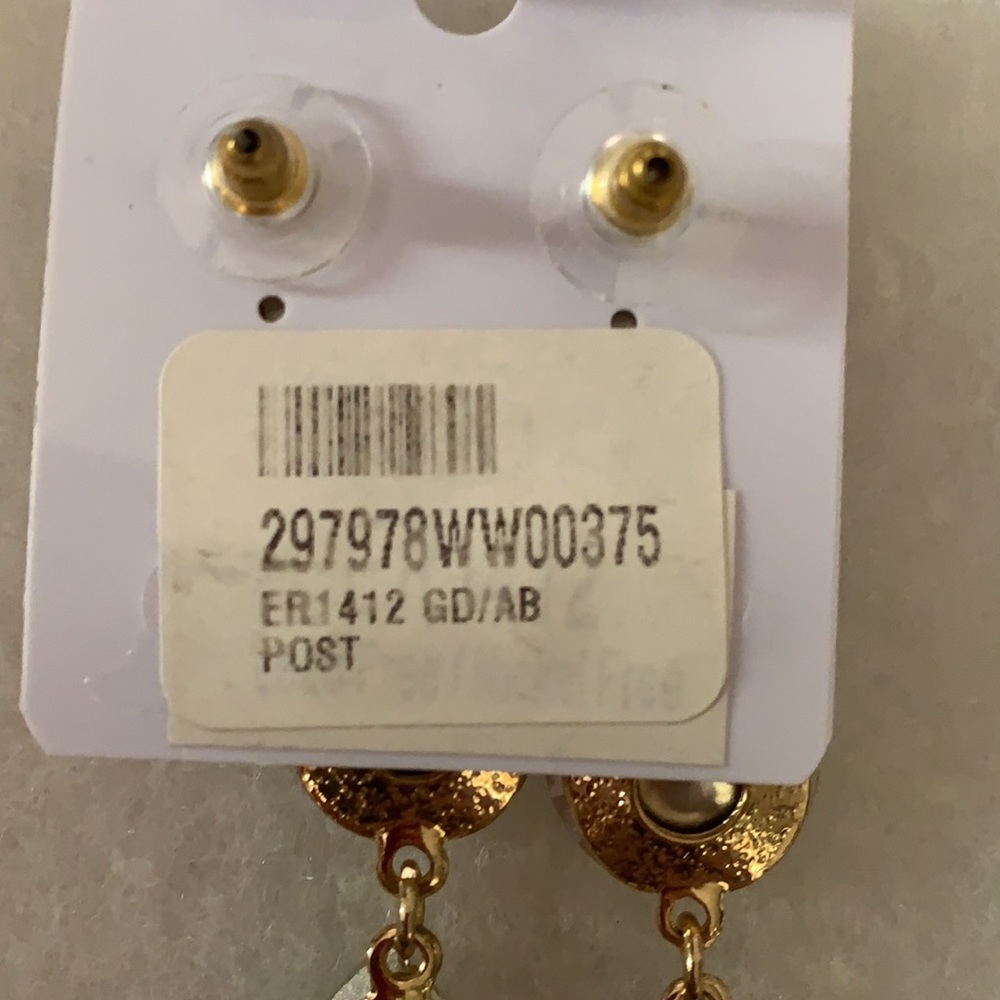 Pageant/Prom AB drop earrings. - Picture 3 of 3